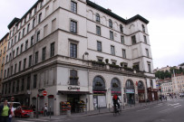 Place Antoine-Rivoire, Casino Shop.
