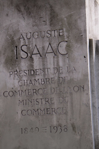 Buste d'Auguste Isaac.