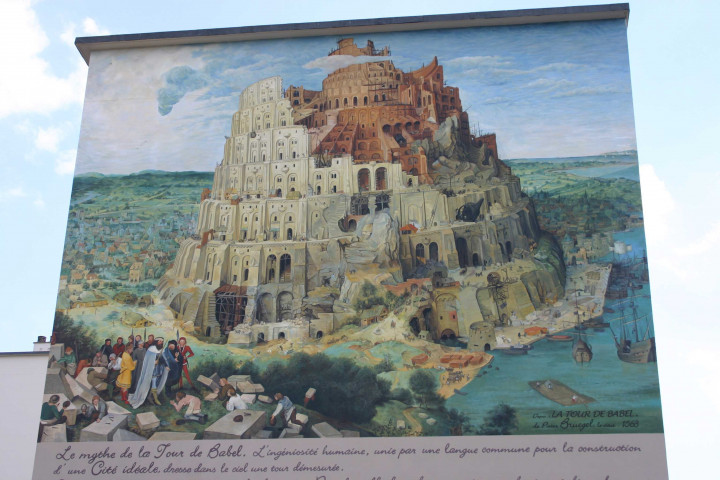 Mur peint vers la place Berthelot.