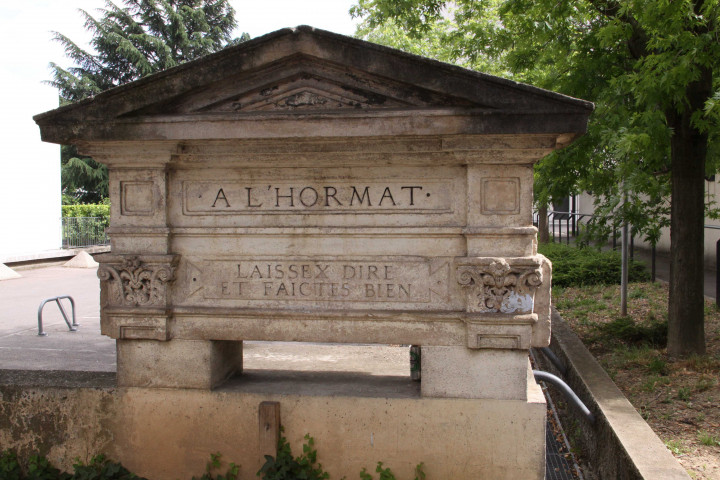 42 rue Jean-Jaurès.