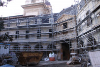 Visite de chantier, cour du Grand-Cloître.