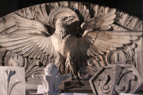 Sculpture représentant un aigle en lien avec le tétramorphe, détail.