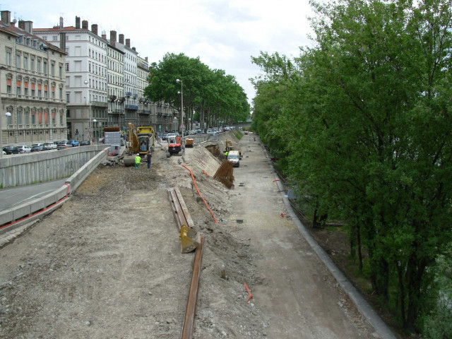 Chantier des berges du Rhône.