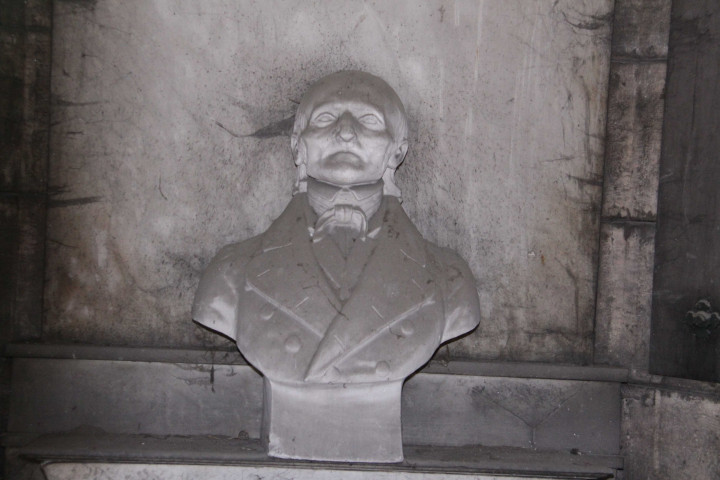 Tombe Combalot et de Bermond de Vaulx, intérieur, détail.