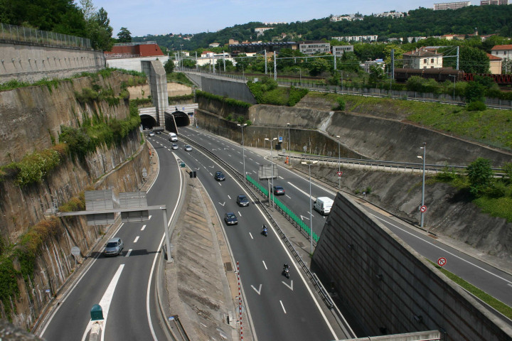 Périphérique Nord vu depuis la rue Pierre-Baizet.