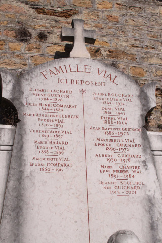 Tombe de la famille Vial.