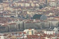 L'Opéra, l'Hôtel-de-Ville et le bas des pentes de la Croix-Rousse vus depuis la terrasse sommitale de la tour Part-Dieu.