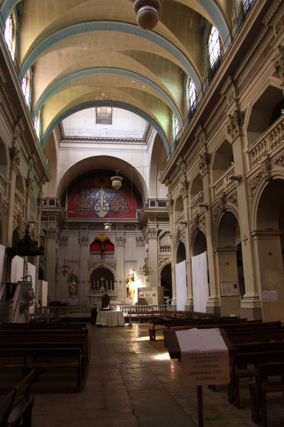 Eglise Saint-Polycarpe, intérieur.