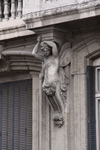 2 quai Victor Augagneur, ornement de façade.