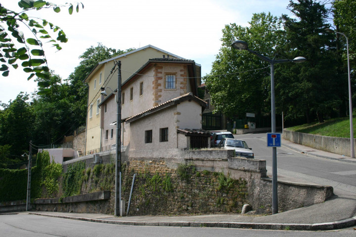 Rue Pierre-Baizet et avenue Douaumont.