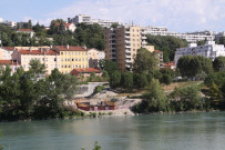 Construction de la Passerelle de la Paix en direction de Caluire.
