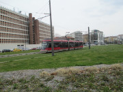 Vers la rue Général-Mouton-Duvernet, ligne Rhône Express.