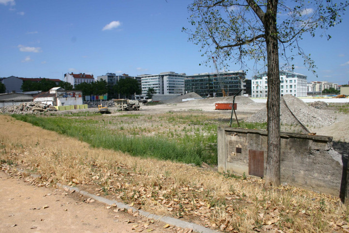 Terrain entre l'avenue Félix-Faure, la rue de l'Abbé-Boisard et le boulevard Marius-Vivier-Merle.