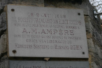 Musée Ampère, plaque en mémoire d'André-Marie Ampère.