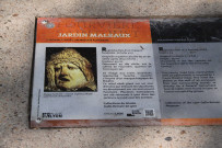 Cartel explicatif du masque funéraire.
