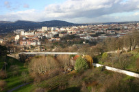 Passerelle des Quatre-Vents et vue panoramique de Lyon et des monts d'Or, vue prise depuis le 16 rue Roger Radisson.