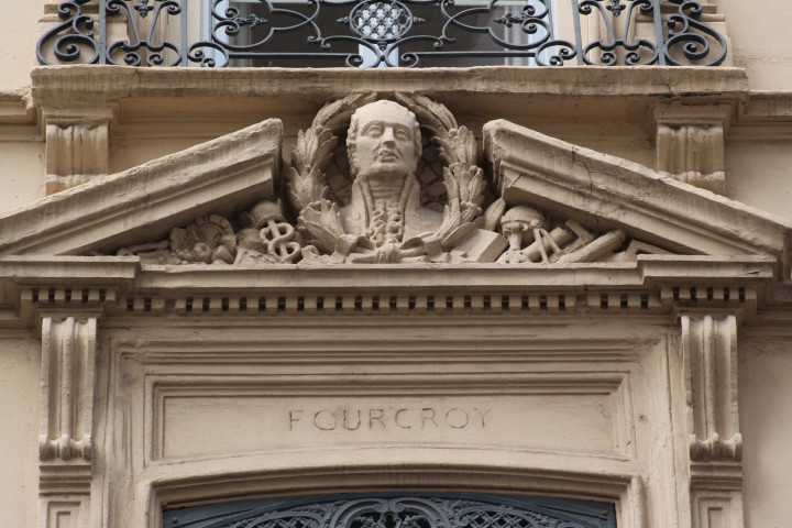Détail sur la façade, Fourcroy.