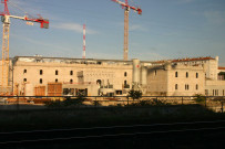 Travaux d'aménagement pour l'Hôtel de Police vue prise depuis les voies SNCF.