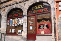La Maison de Guignol, Théâtre.