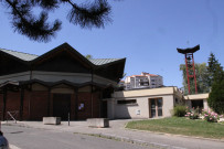 Eglise Saint-François-d'Assise, vue extérieure et cloches.