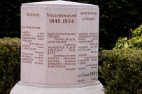 Cimetière ancien, monument aux Morts pour la France 1945-1954.