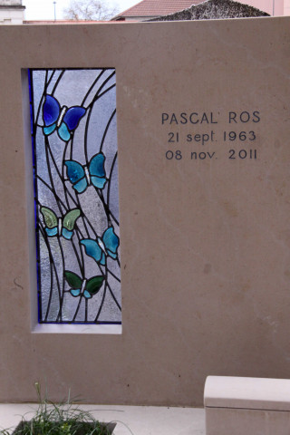 Cimetière ancien, tombe Ros.