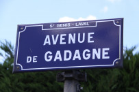 Plaque de l'avenue de Gadagne.