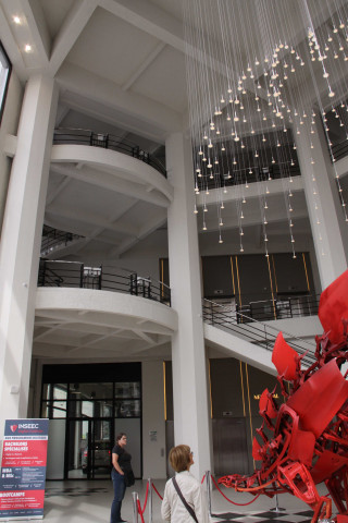 Intérieur, vue sur la cage d'escaliers.