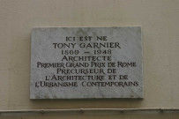17 rue Rivet, plaque en mémoire de Tony Garnier (architecte).
