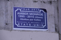 Rue Burdeau rebaptisée en hommage à Amber Monroe, journée du souvenir Trans, collage.