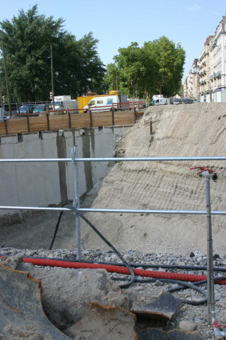 Construction du parking.