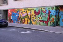 Rue Montesquieu face au n° 118, graffiti.