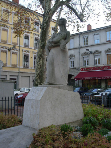 Statue de Georges Salendre.