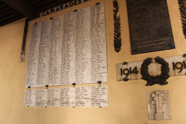 Lycée-Ampère, plaque commémorative, monument aux Morts de 1914-1918.