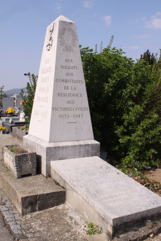Monument aux morts.