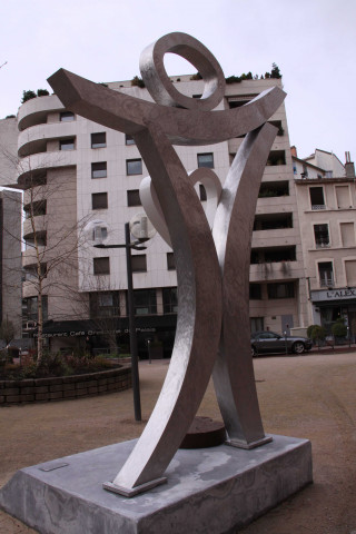 Sculpture de Christian Puaux.