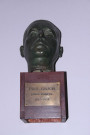 Salle Paul-Garcin, buste de Paul Garcin par Tajana.