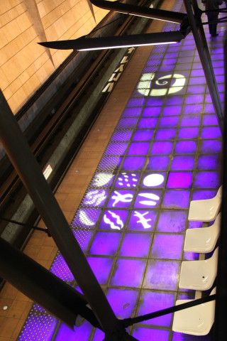 Station de métro Valmy, sans titre de Jean-Philippe Aubanel.