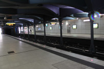 Station de métro Debourg, vue intérieure.