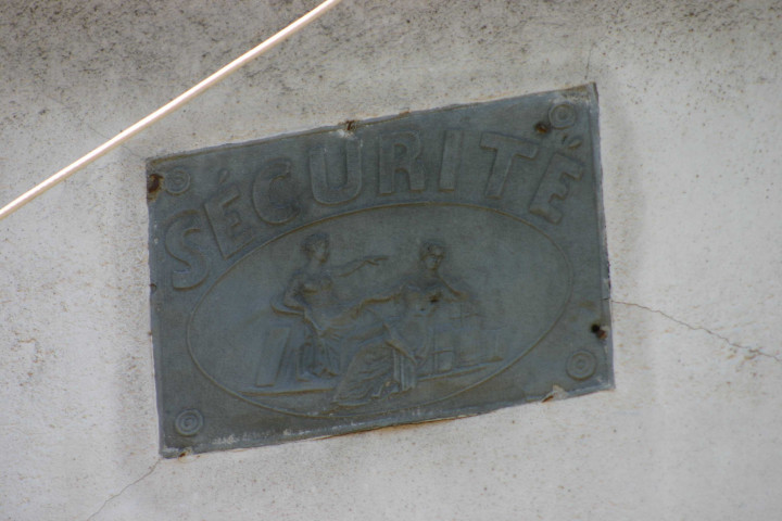 43 rue des Macchabées, plaque.