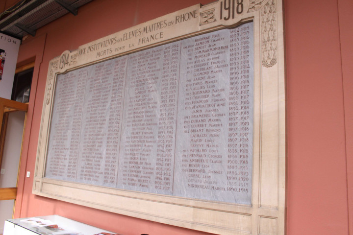 Plaque mémoriale.