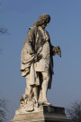 Grandes serres, statue de Bernard de Jussieu.