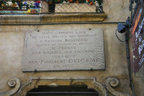 8 rue Juiverie, plaque en mémoire de Philibert Delorme (architecte).