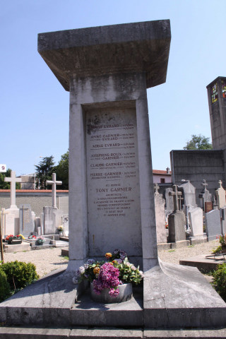 Tombe de Garnier Tony.