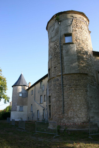 Vues générales du château.
