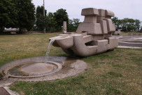 Square Compas-Raison, sculpture de Serge Boyer.