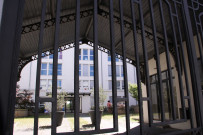 18/24 rue Victor-Lagrange, cours intérieure vue du grand portail.
