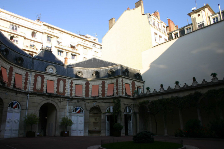 Cour intérieure.