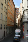 Rue Pareille, vue prise du quai Saint-Vincent.