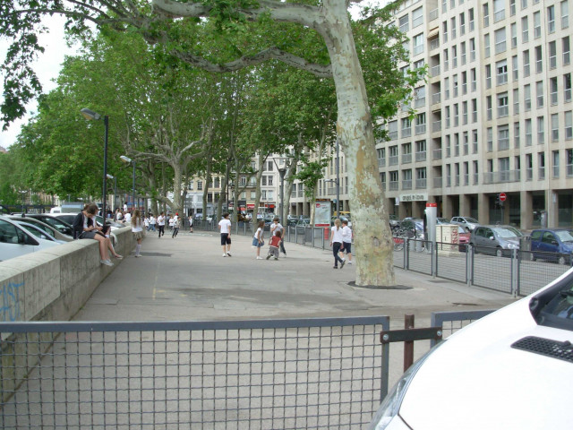 Quai Saint-Antoine, emplacement futur parking LPA.